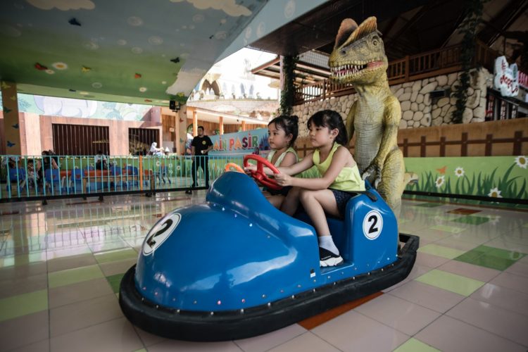 Baby Dino Bumper, Bom-bom Car Mini di Dino Park JTP 3 -