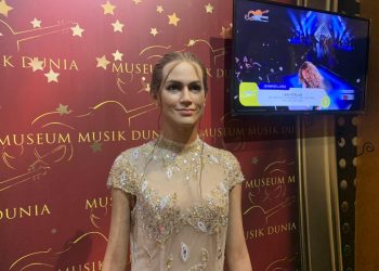 Pandai Akting dan Bersuara Emas, Patung Lilin Jennifer Lopez Terpajang di Museum Musik Dunia -